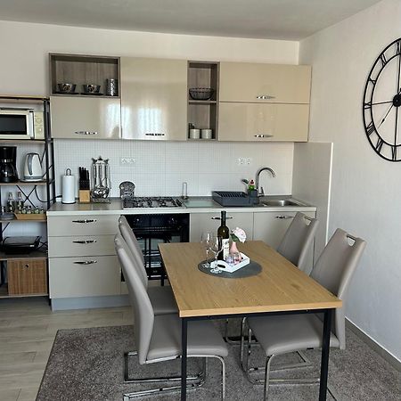 Apartment Salov Τρογκίρ Εξωτερικό φωτογραφία