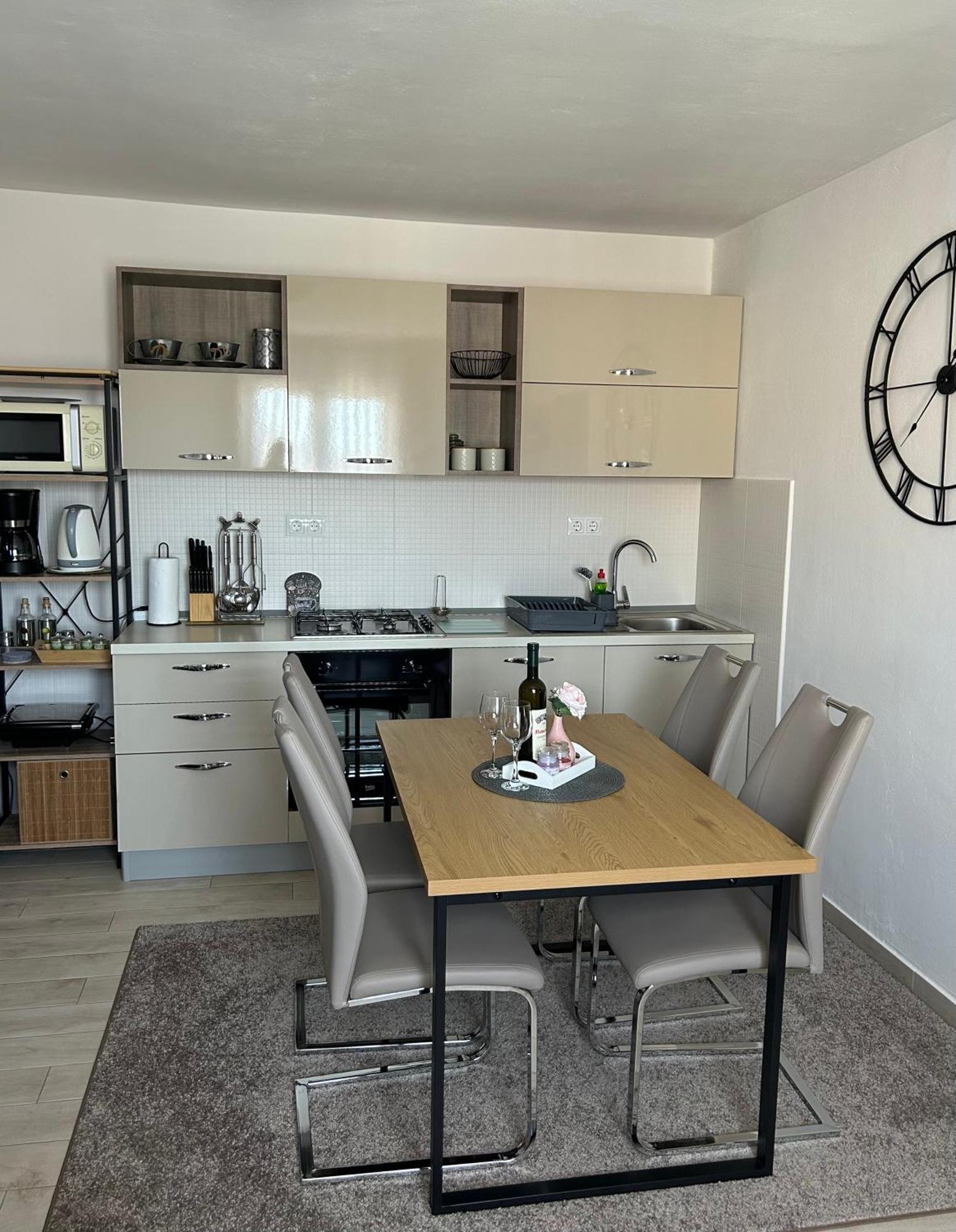 Apartment Salov Τρογκίρ Εξωτερικό φωτογραφία